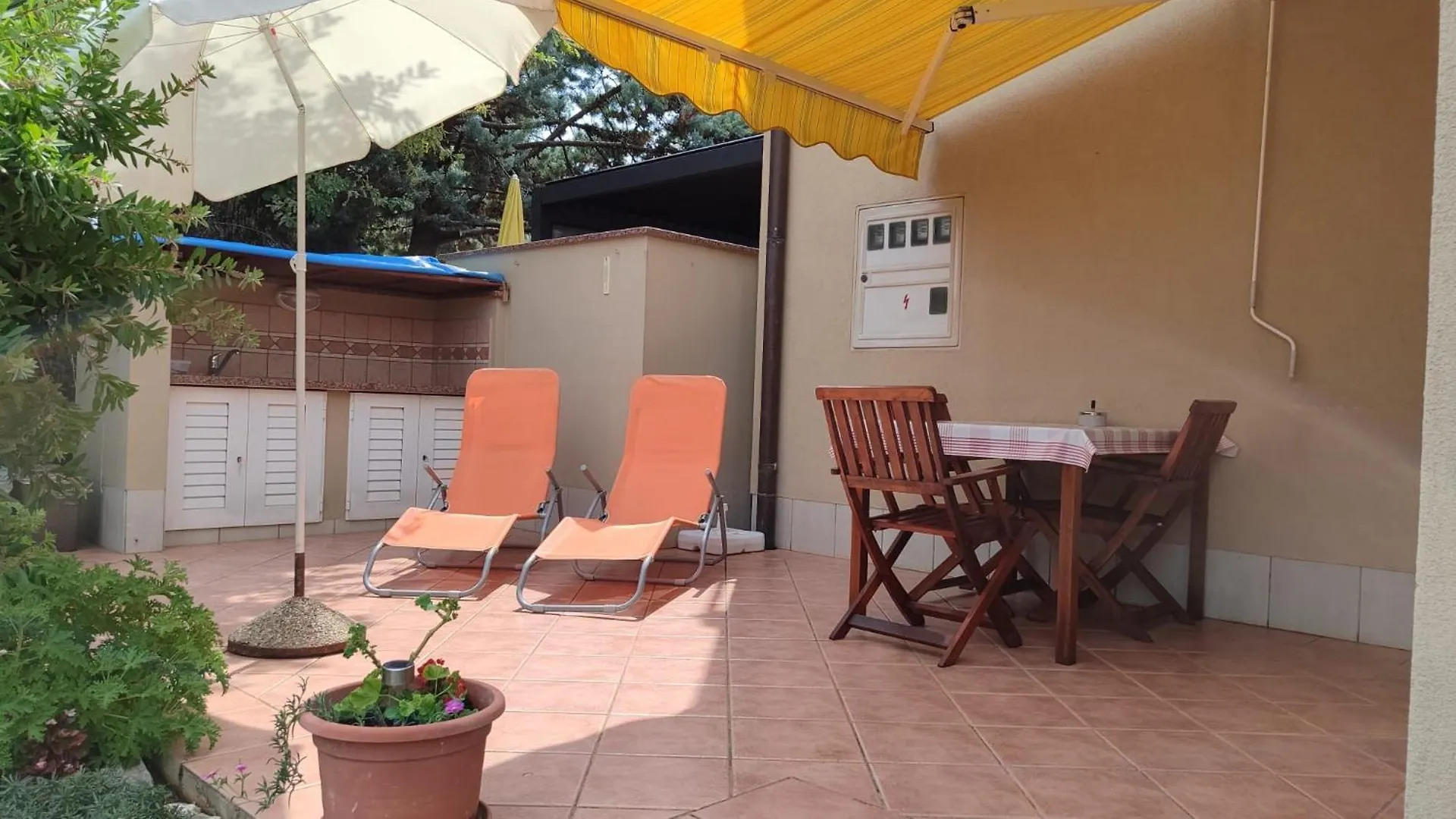 Apartman Dragas Malinska 0*,  Croatia